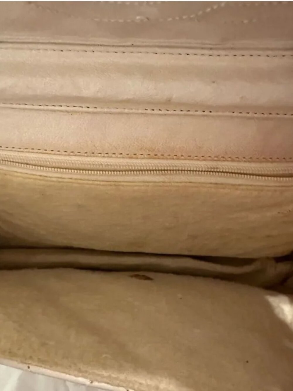 💯 Authentic Chanel Beige Quilted Shoulder Bag with Gold Chain w COA - Picture 16 of 16